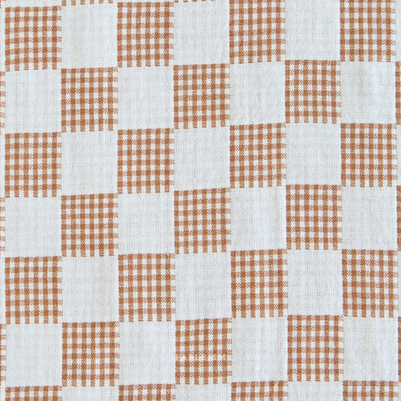 Checkmate Checkers in Ivory- Fat Quarter