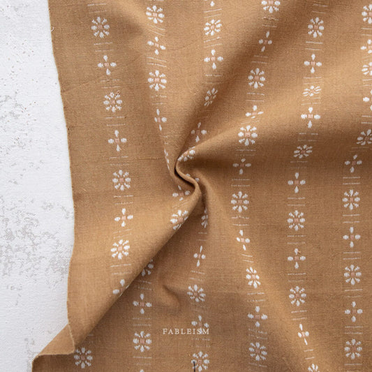 Forest Forage Daisies in Wheat | Fat Quarter