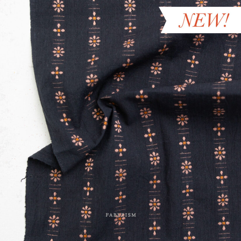 Forest Forage Daisies in Black | Fat Quarter