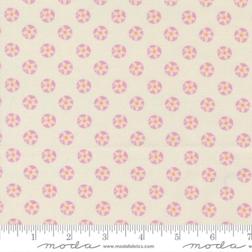 Cannon Beach Cream  | Fat Quarter