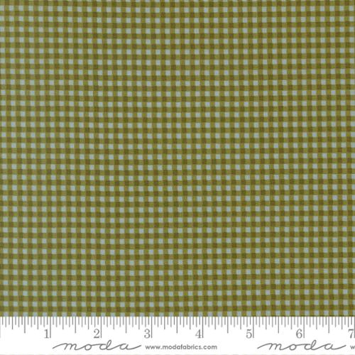 Chilly Gingham Pine