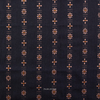 Forest Forage Daisies in Black | Fat Quarter